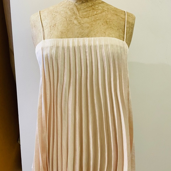 NWT Vince Pleated Camisole in Pale Blush, XS - Picture 9 of 10